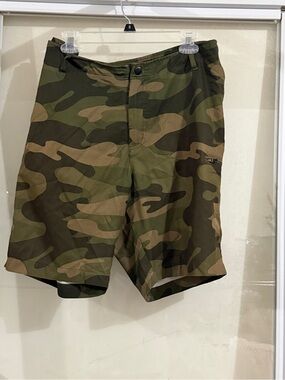Red Camel Men's Camo Cargo Shorts - Green & Brown